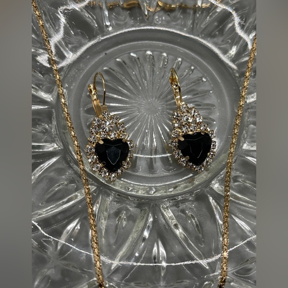 Black crystal rhinestone hearts 4 pc set gold necklace earrings ring set - Picture 6 of 6